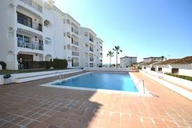 Gemensamma polen vid vårt hus